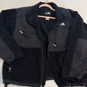 The North Face Men's Black and Gray Performance Jacket Classic early 2010’s OG